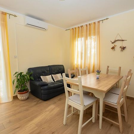 Apartman Doris Milohnici Luaran gambar